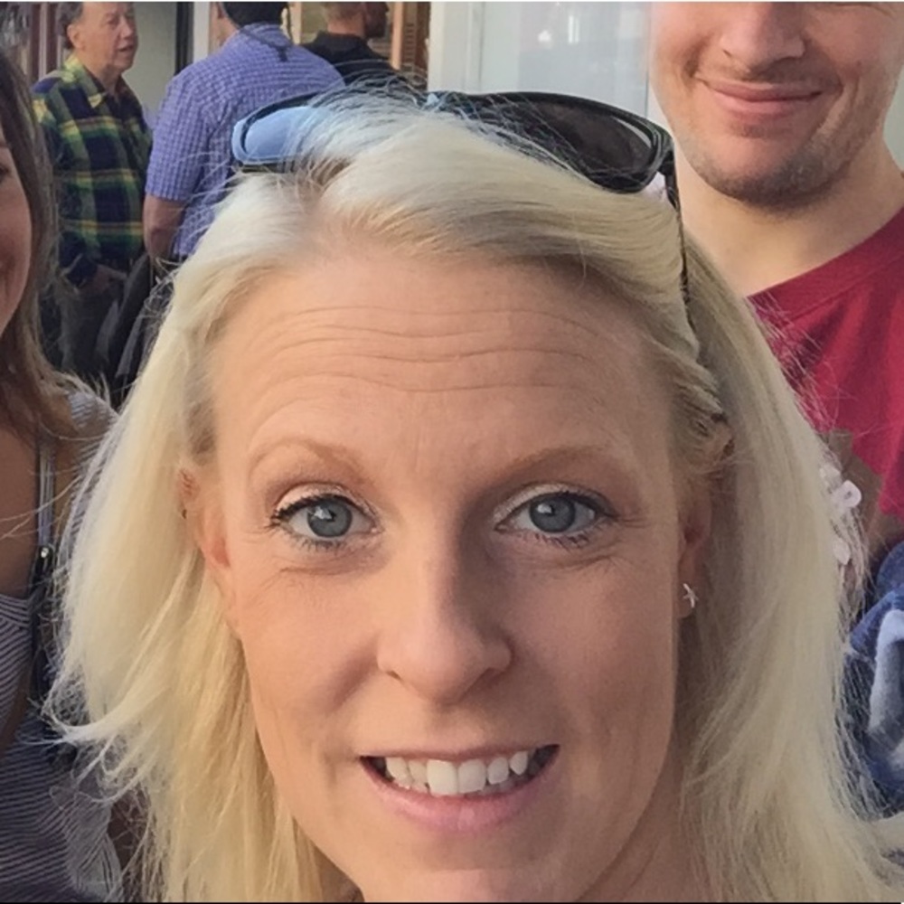 Meet your Posher, Cortney